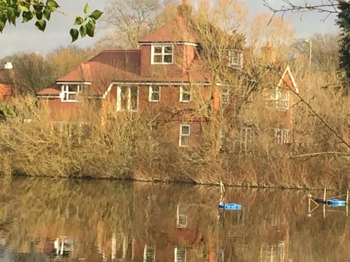 Fairlawn Bed and Breakfast Bishops Waltham Exteriör bild